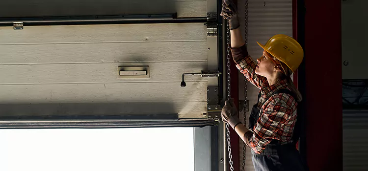Addressing Common Garage Door Stoppage Issues in Pearl City, HI